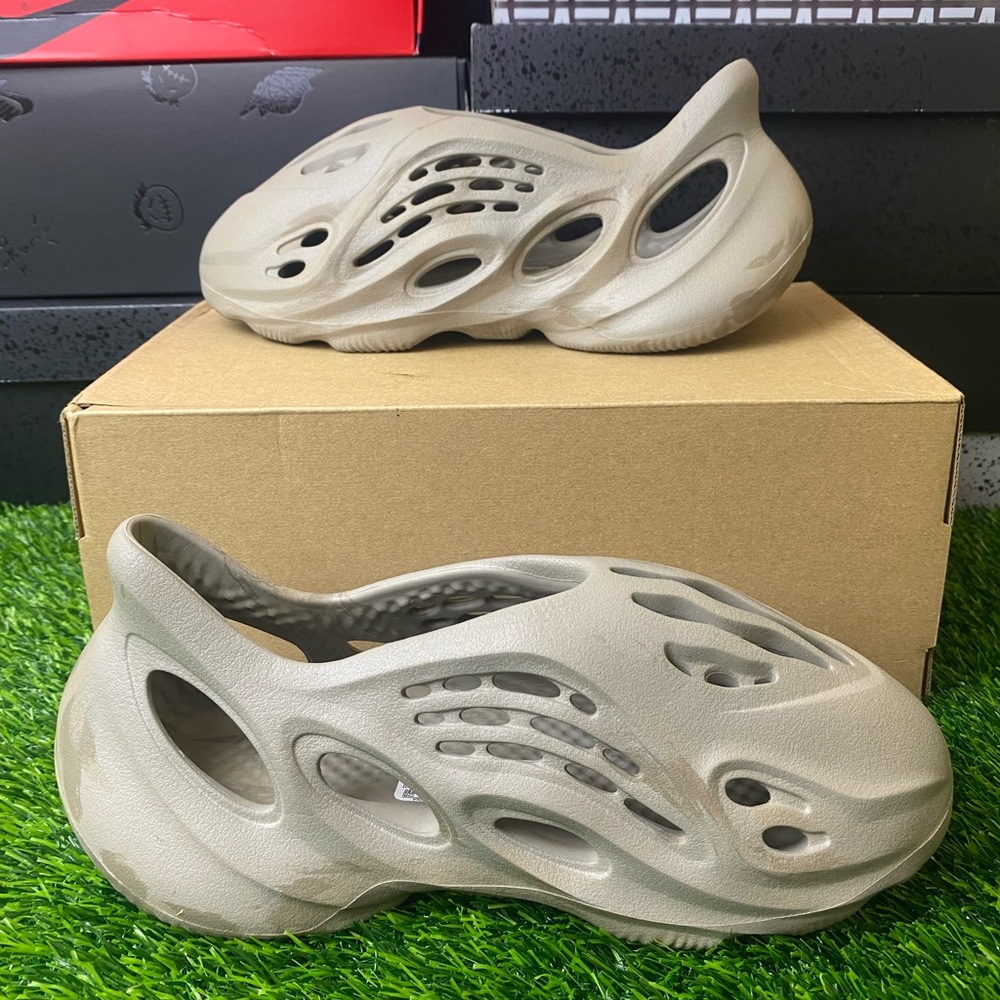 Yeezy Foam Runner Stone Sage Size 7